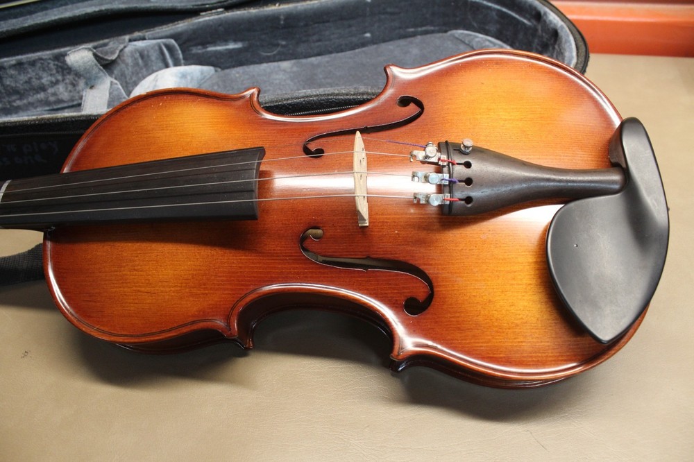 Corina 4/4 violin, Korea Model 100 *USED READ*