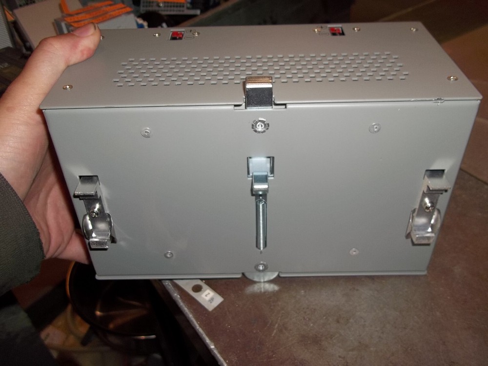 EMERSON SOLA SDU 24-BAT BATTERY MODULE POWER SUPPLY (714)