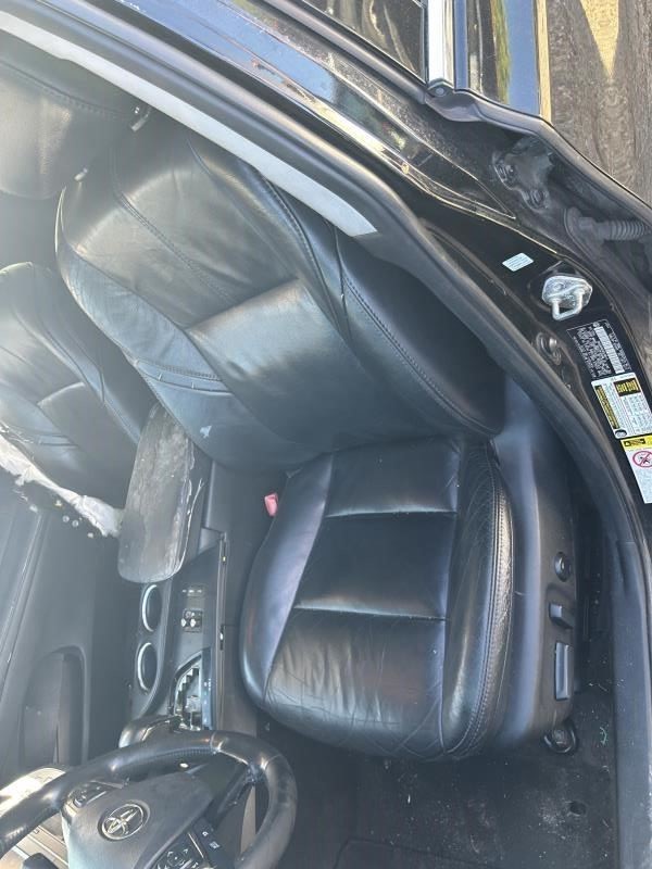 AVALON 2013 High Mounted Stop Light 104567048