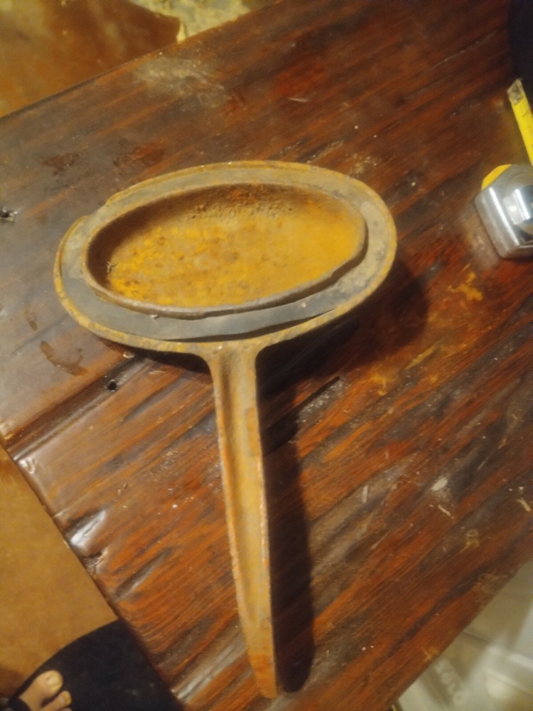 ** ANTIQUE CAST IRON CASE TRACTOR RAIDATOR CAP CASE MODEL L !""