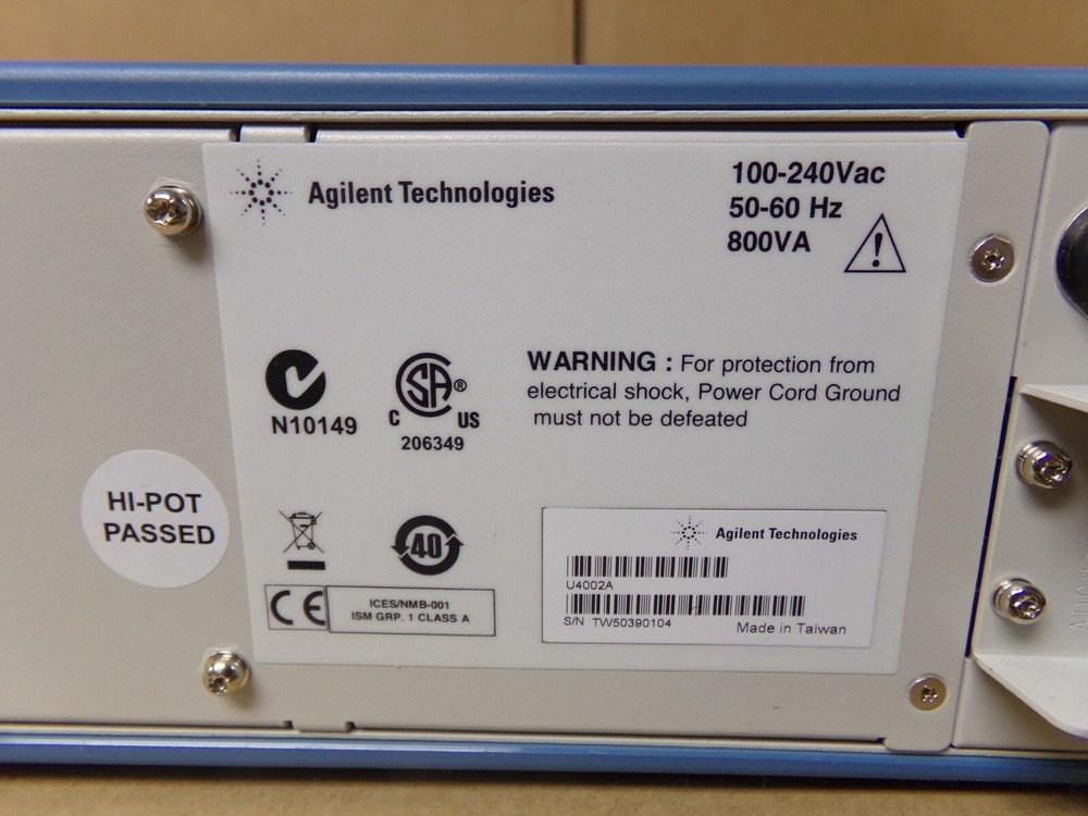 Agilent U4002A 2 Slot Chassis Digital Test Console