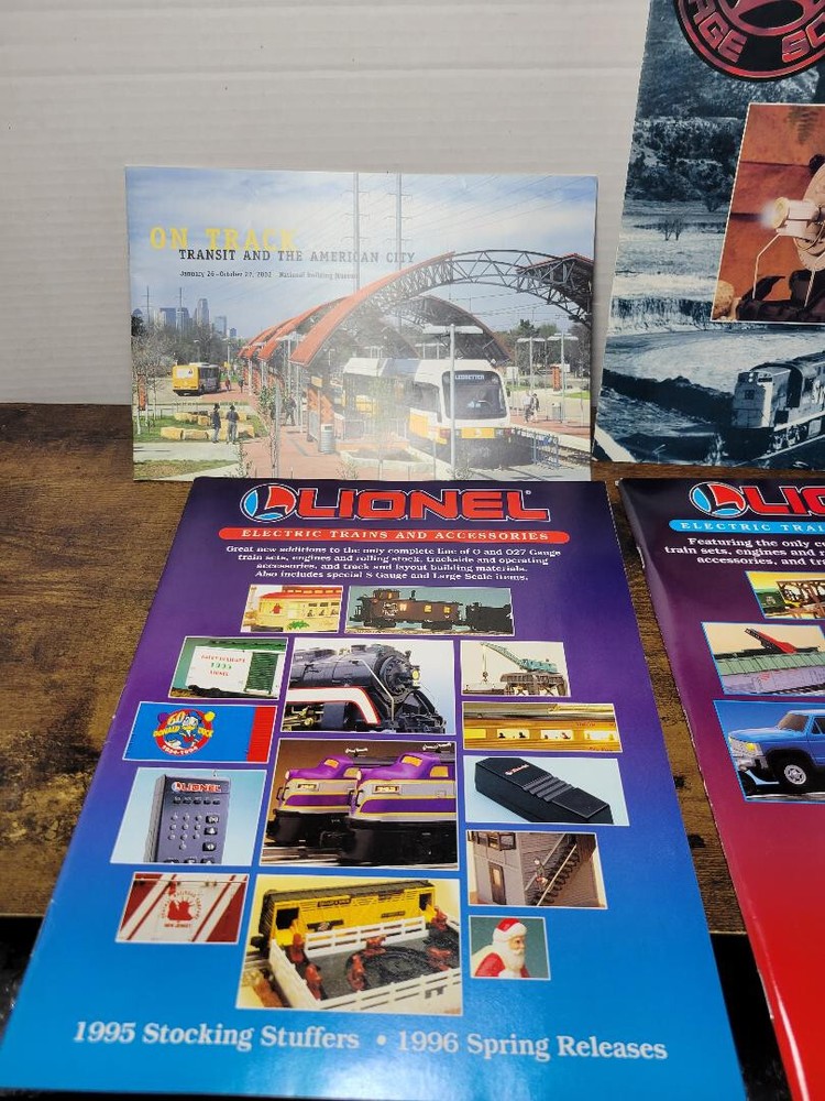 Lionel Booklet Lot