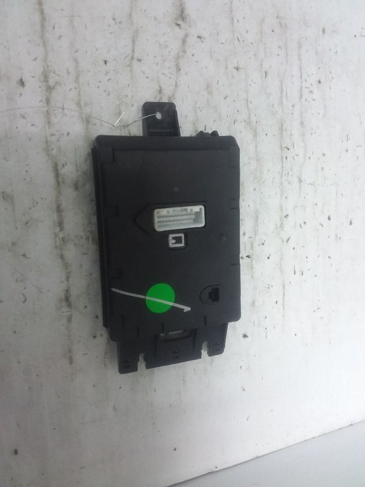 Temperature Heater Control Module Fits 15-16 300 68199429AD