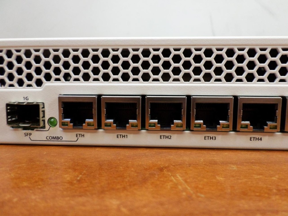 Mikrotik Cloud Core Router CCR1009-7G-1C-PC