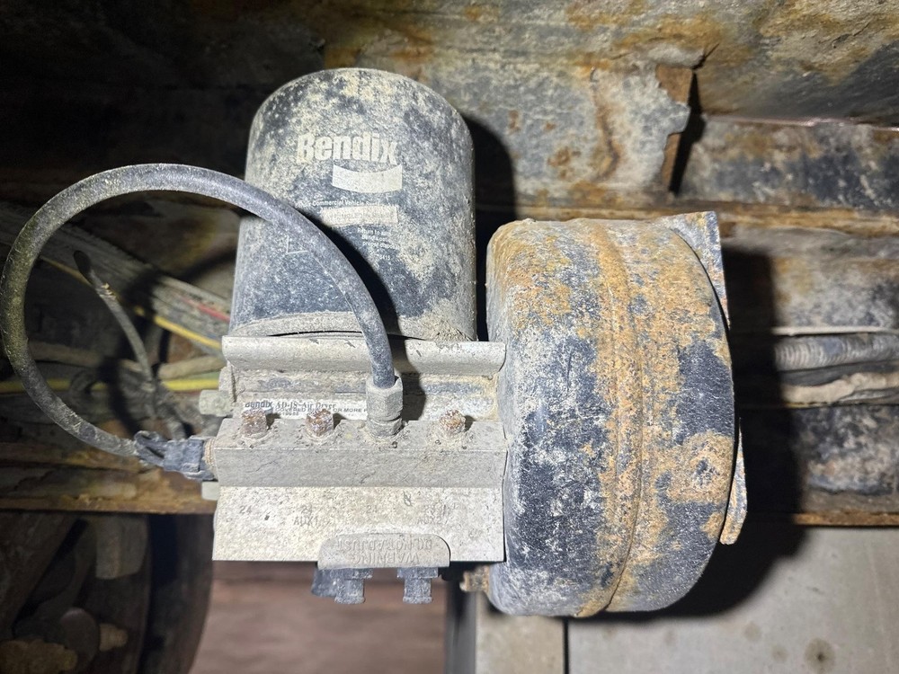 Bendix AD-IS Air Dryer - Used