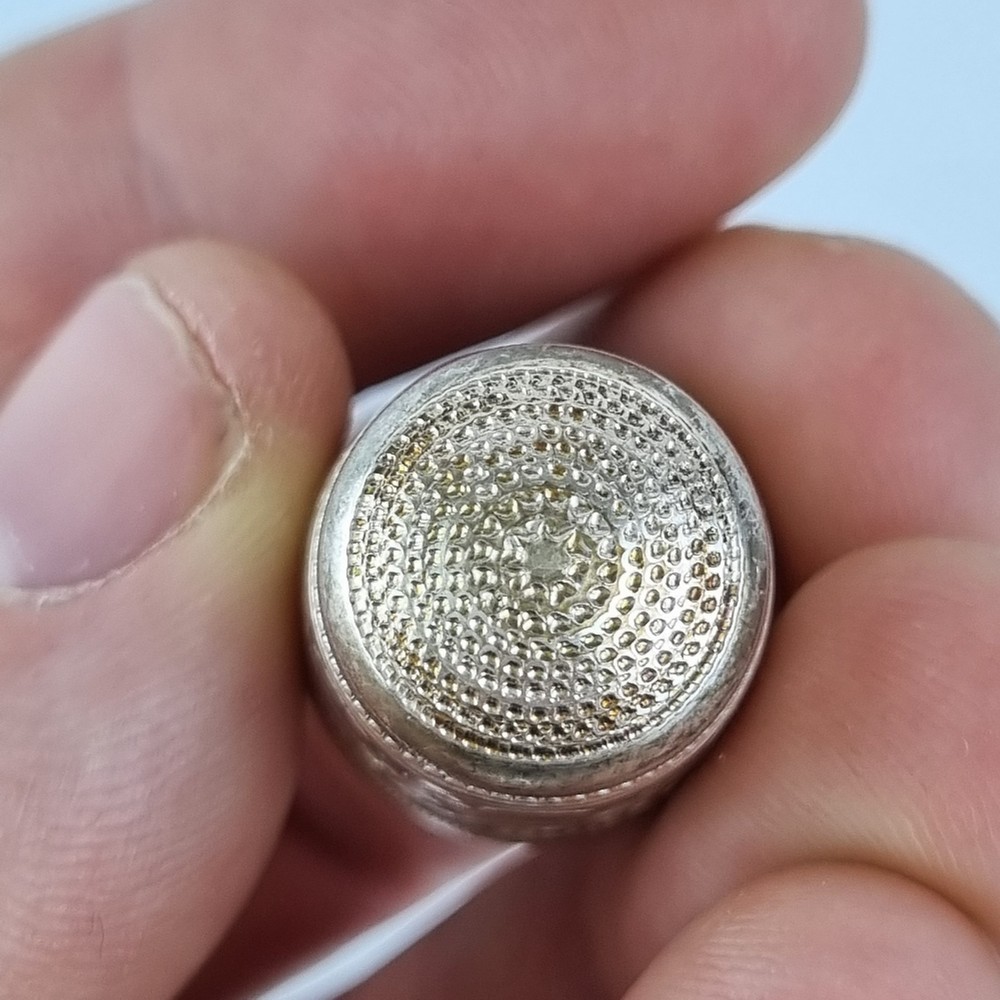 Solid Silver Thimble Birmingham 1999 Swann Thimbles