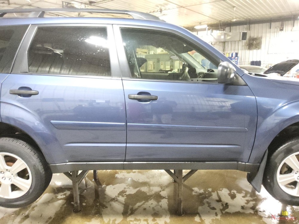 2013 Subaru Forester Driver Front Headrest Only Gray Cloth