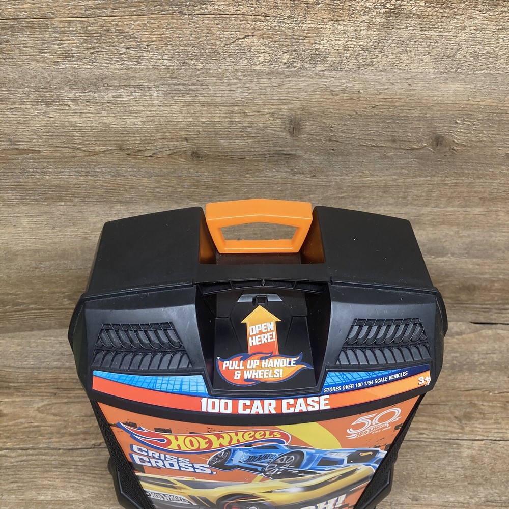 Hot Wheels 100 Car Rolling Storage Case with Retractable Handle Pre-Owned