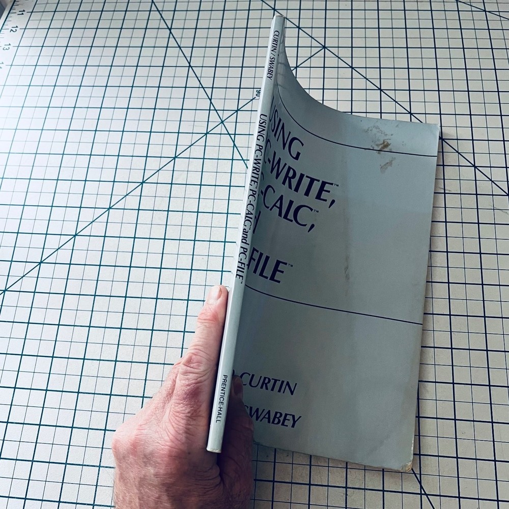 Using PC-WRITE PC-CALC and PC-FILE 1986 Dennis Curtin Vintage IBM PC Software