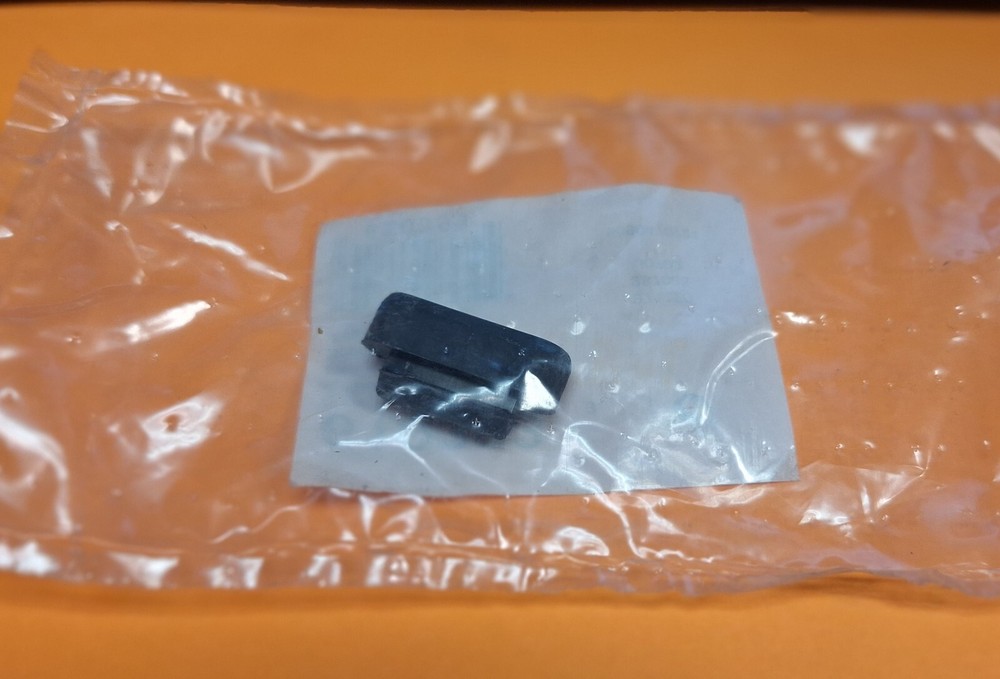 NEW Bosch Universal Plus Parts Back Rubber Bumper