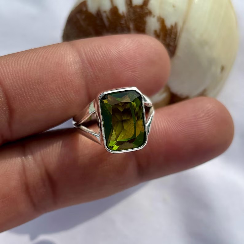 Solid 925 Sterling Silver Natural Green Peridot Emerald Cut Gemstone Band Ring