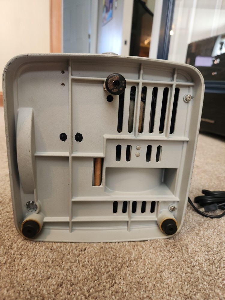 VINTAGE BELL & HOWELL SUPER AUTO LOAD PROJECTOR 8MM