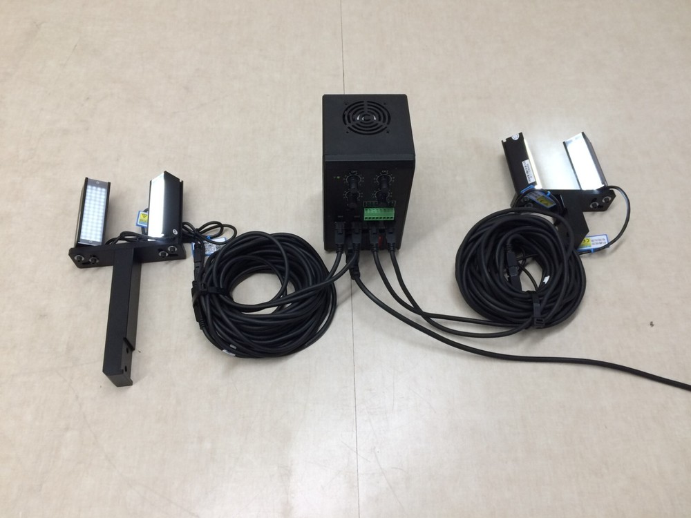 CST Analog Lighting Controller APS Series with Lights