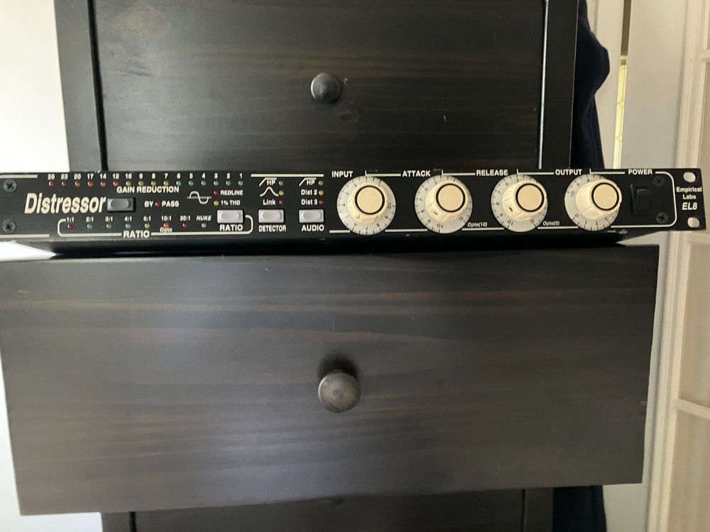 Empirical Labs EL8 Distressor Compressor/Limiter - Black (EL8DISTRESSOR)