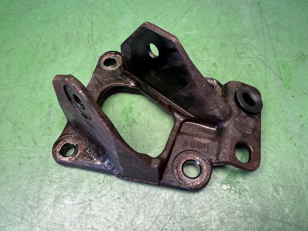 VAUXHALL COMBO E RIGHT Rear Subframe bracket Hinge Clevis 9813633580