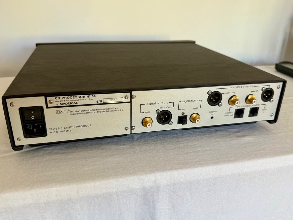 Mark Levinson 39 CD Player Processor w/ Remote - Excellent!