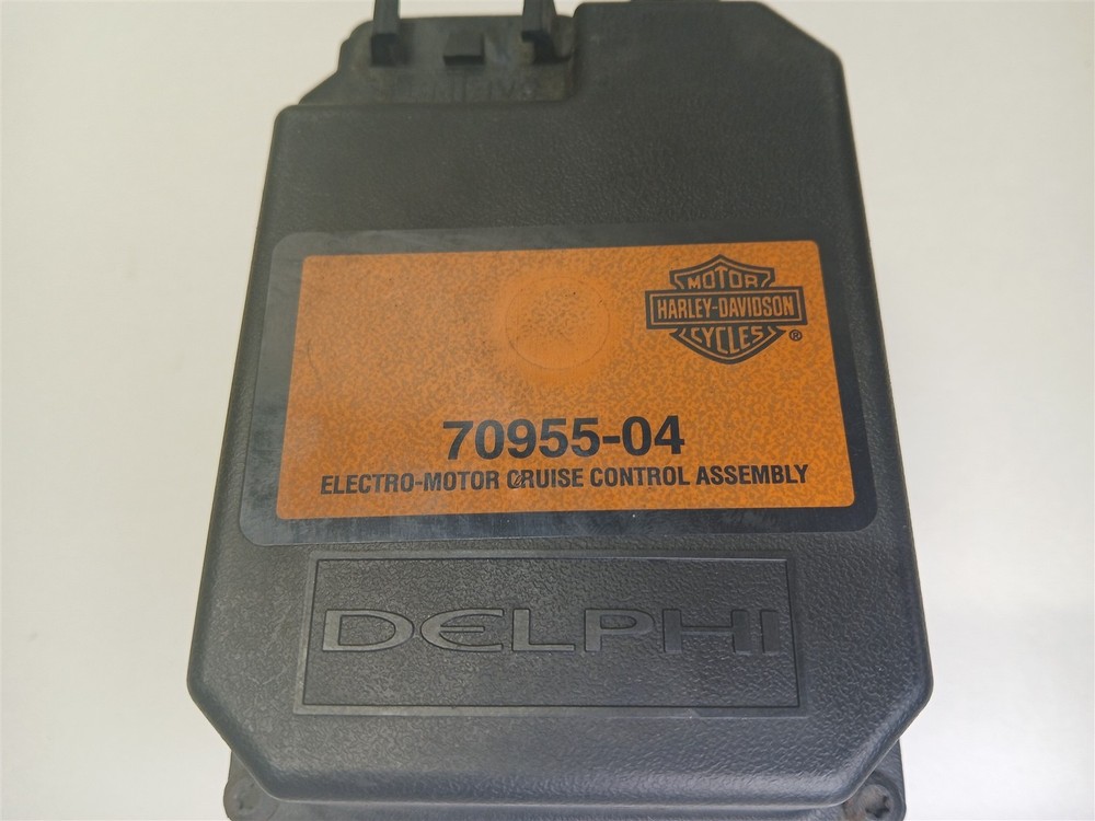 Harley-Davidson 2004 CVO Electra Glide Cruise Control Module 70955-04