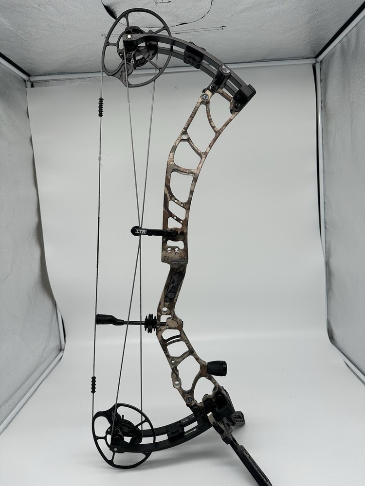 Elite Omnia Compound Bow RH 60# First Light Camo