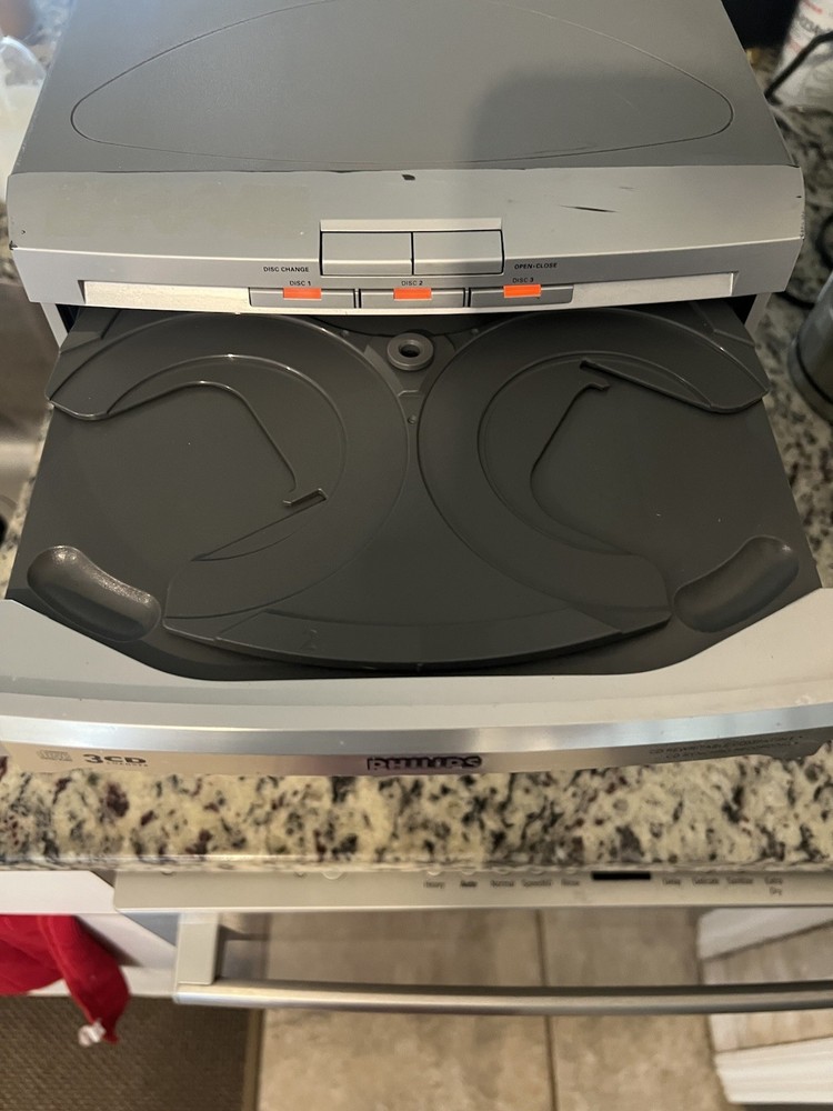 Phillips FW -P78 Shelf Stereo Tested Working 1 Cassette Doesn’t Work
