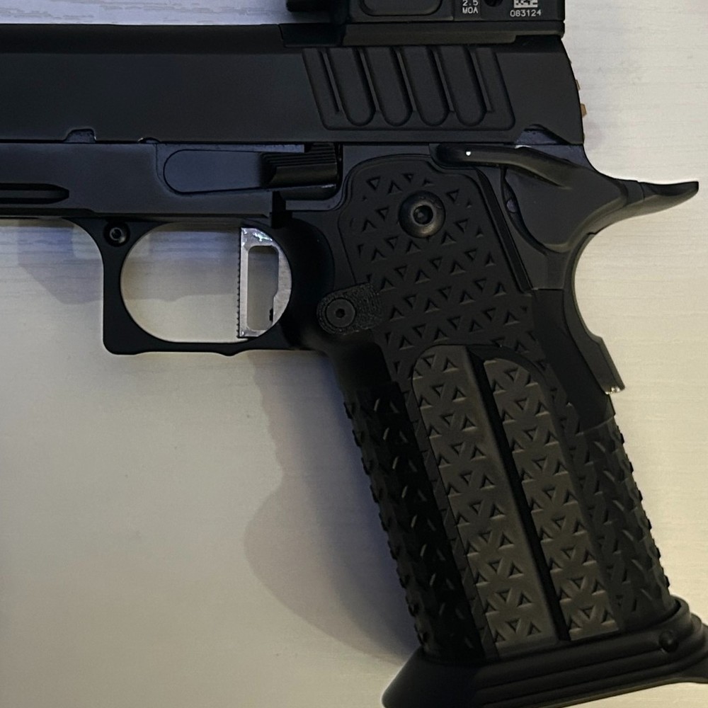 Magazine release button for 2011 and double stack 1911