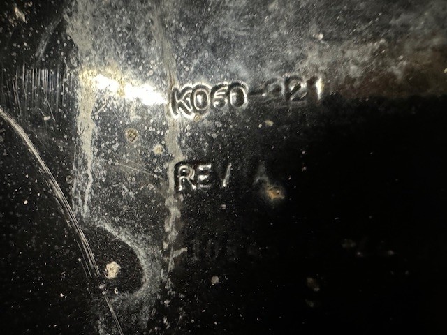 KENWORTH K060-321 BRACKET-STEP LH