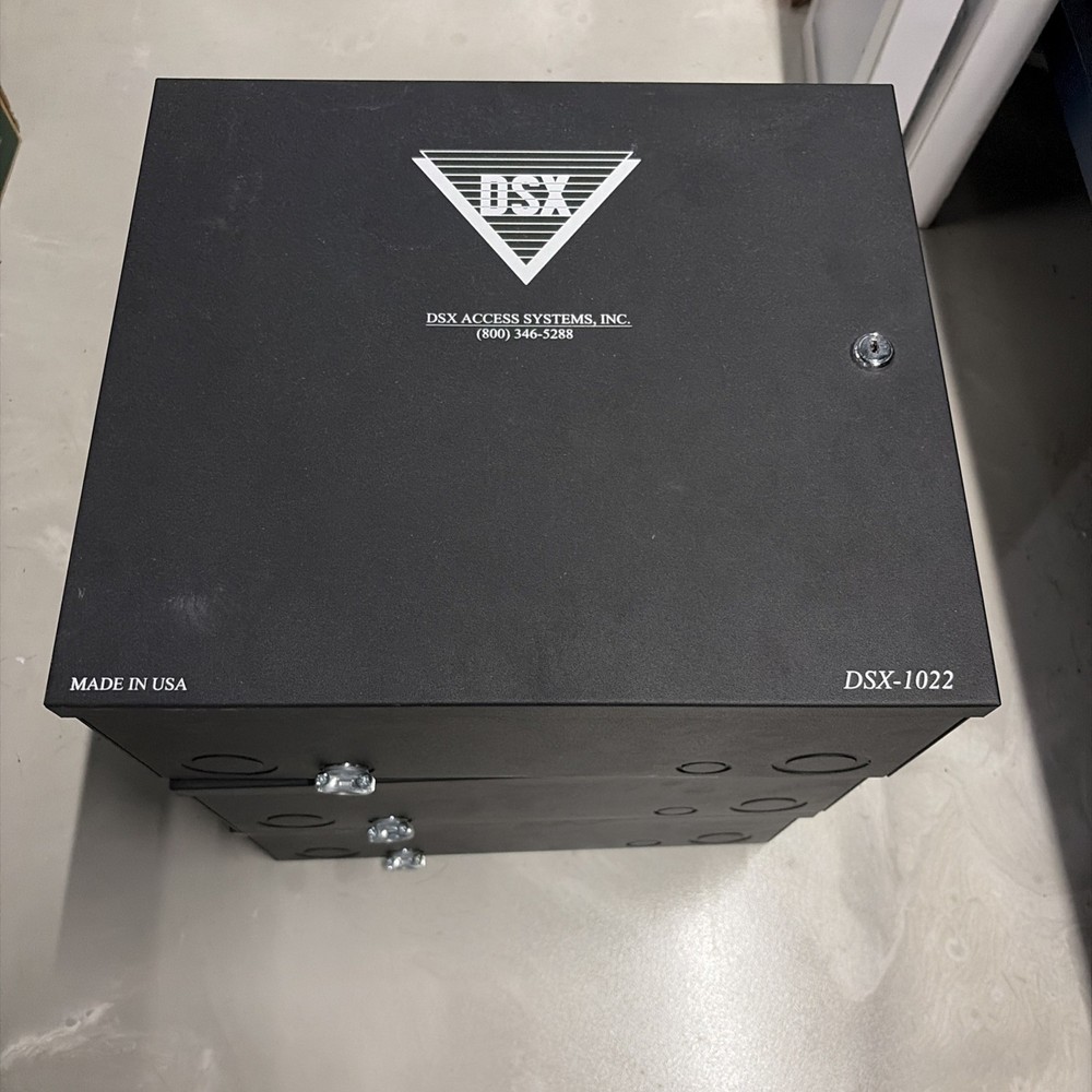 DSX Access Systems 1022 Inteligent Controller With Panel Enclosure 5/5 Condition