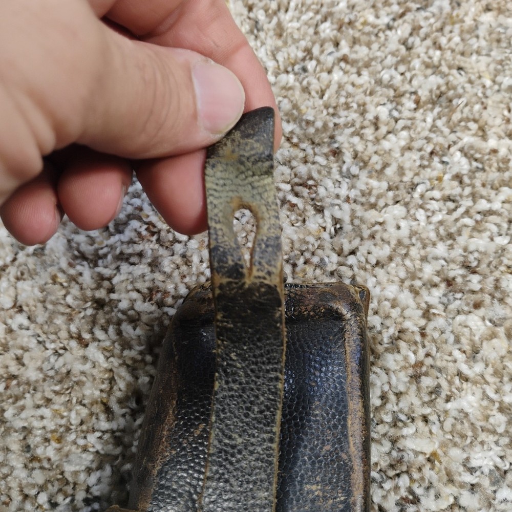 WW2 German K98 ? Single Leather Ammo Pouch With Belt Loop