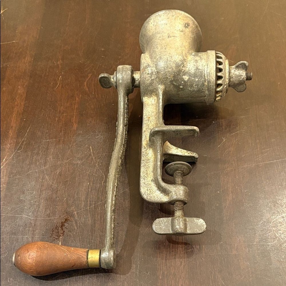 Universal Rustic Silver Metal Grinder