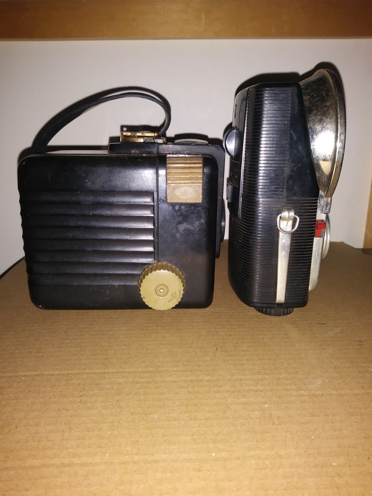 Kodak Brownie Hawkeye Flash & Starflash - Untested