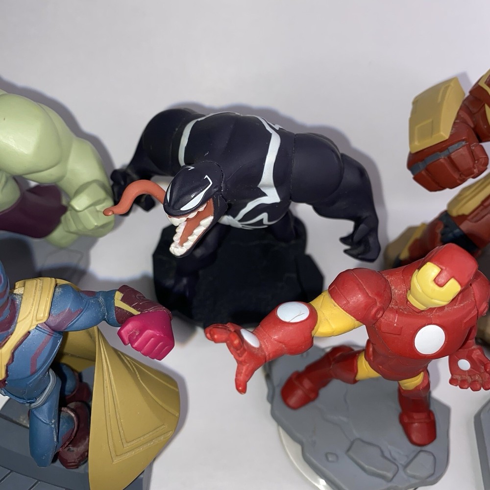 Disney Infinity Marvel 17 Piece Lot