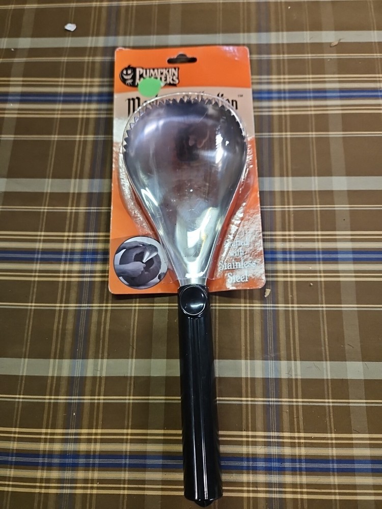 Pumpkin Masters Master Collection Premium Scoop