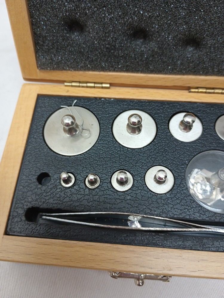 UTC ss Analytical Weights Missing 1 1mg-100gms In Wood Box