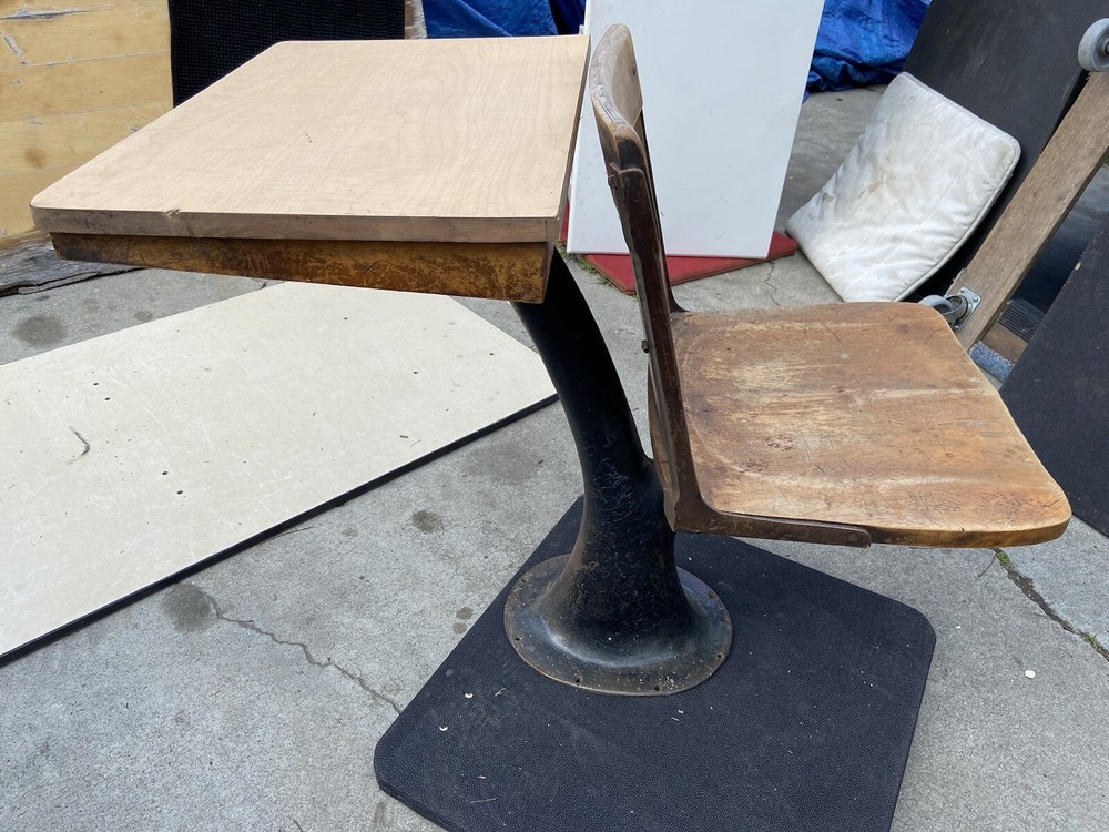 Antique ELEMENTARY SCHOOL DESKs