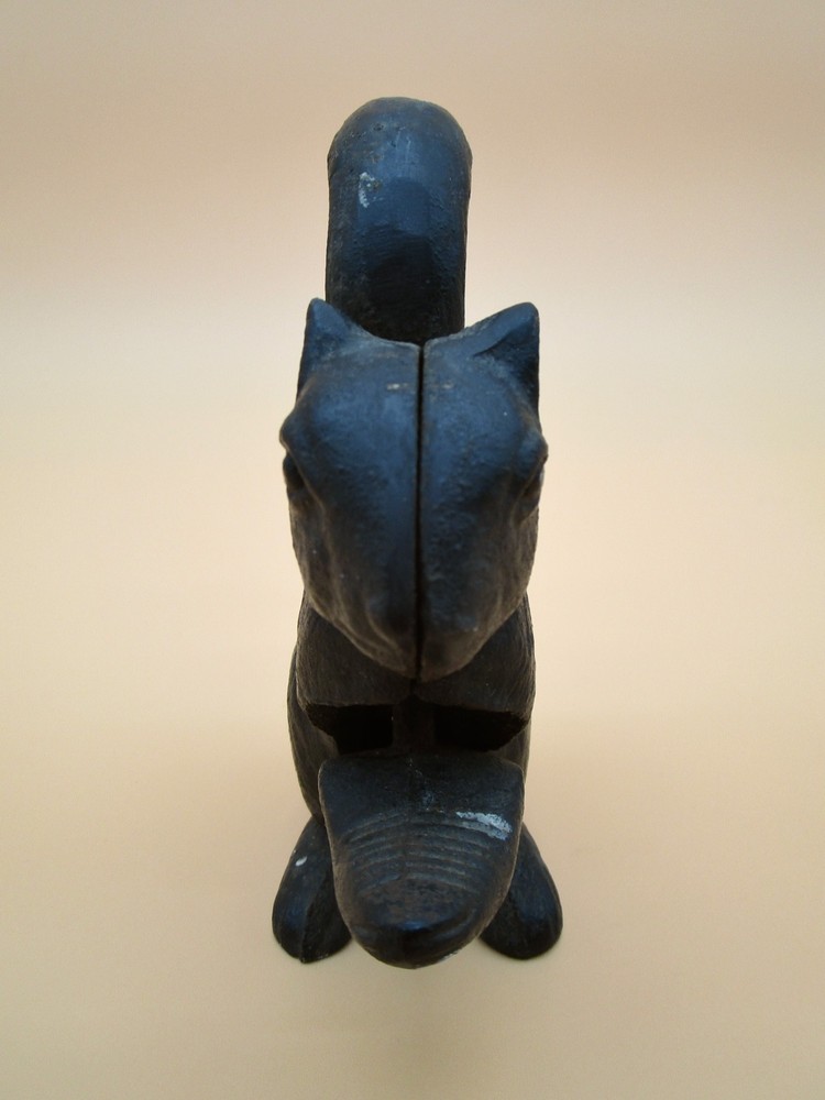 Vintage Cast Iron Squirrel Nutcracker Tail-Up Design Black Heavy Nut Cracker