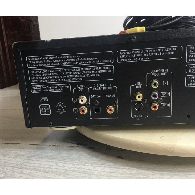 Denon DVD-2800 - Progressive Scan DVD Player No Remote Control