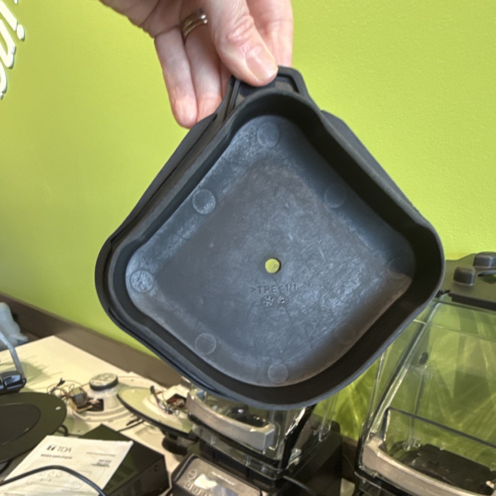 Hamilton Beach Commercial Blender Lids