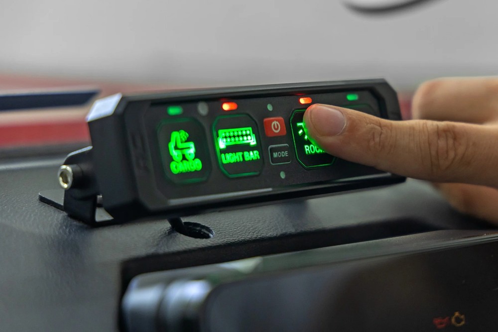 Rough Country 4 Gang Switch Panel | RGB Backlit | Multifunction Modes - 70965