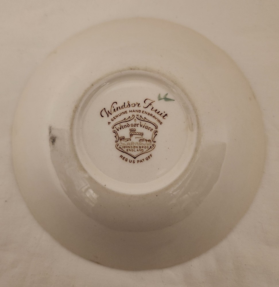 DISH ,WINDSOR FRUIT DISH PERFECT for fruit or candy