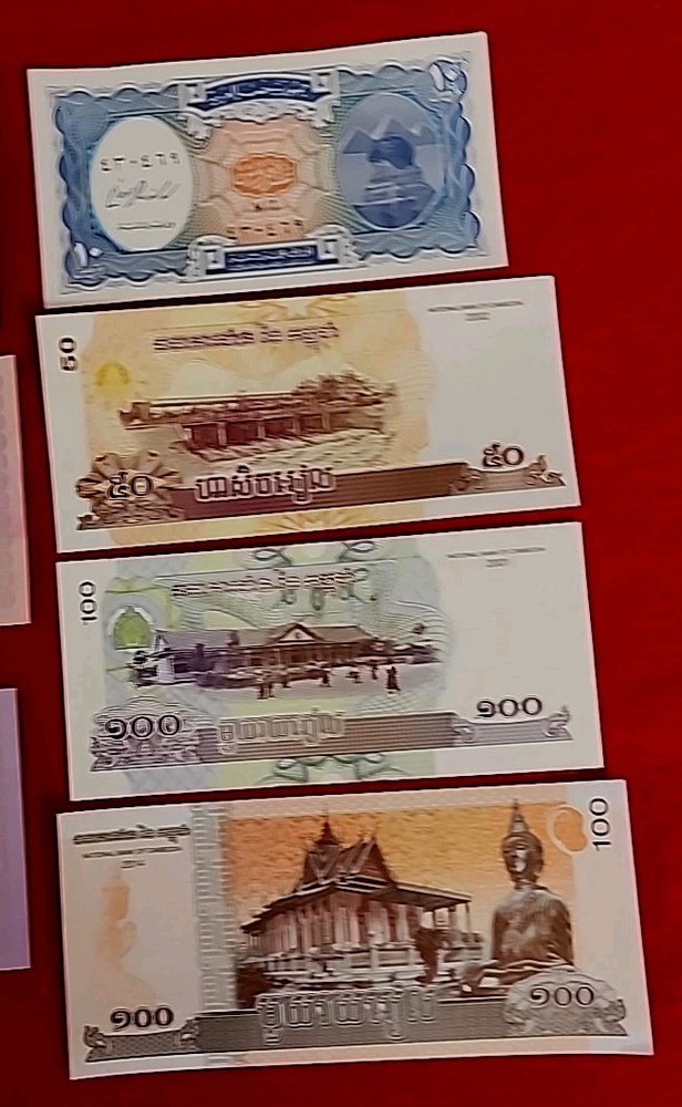 7 Pcs DIFFERENT World Paper Money Set/Lot - UNC From Bundle