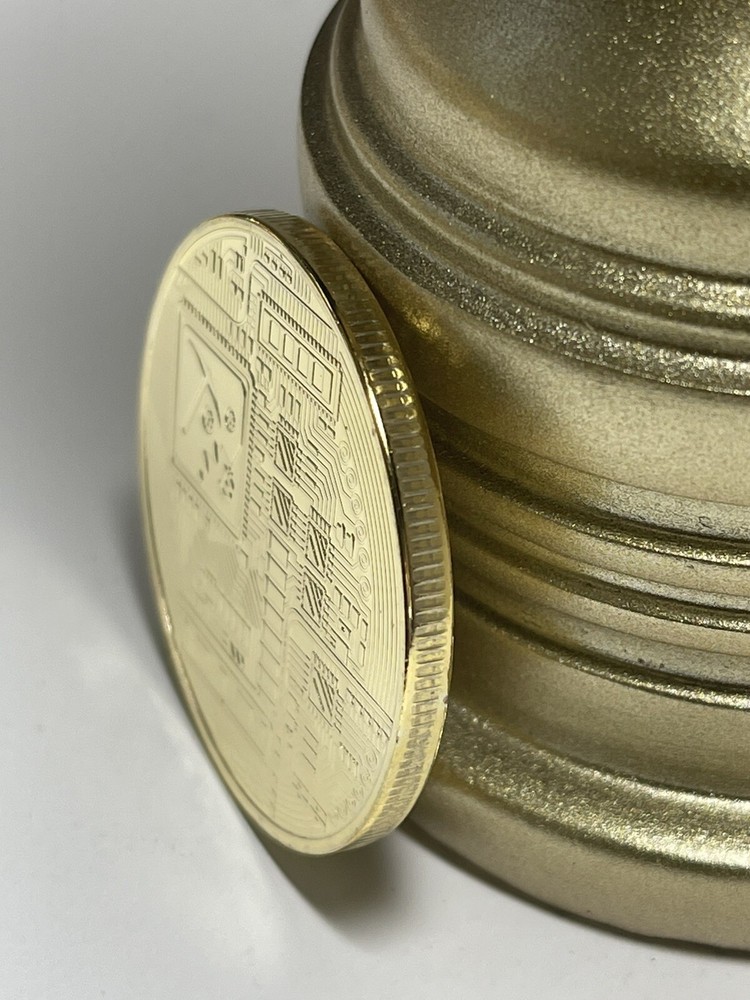 BITCOIN- Limited Edition Physical Coin with Display Case / Cryptocurrency￼