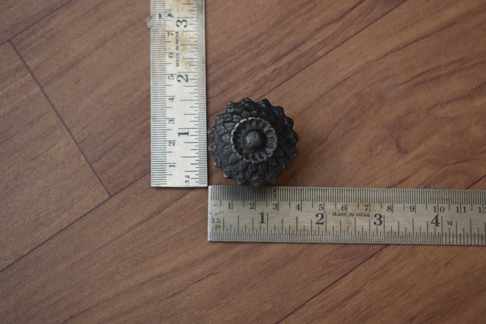 Vintage Old cast iron cabinet drawer Flower door knobs handle pull rustic 10 pcs