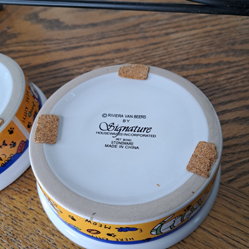 Whimsical Dual Cat Dishes With Holder