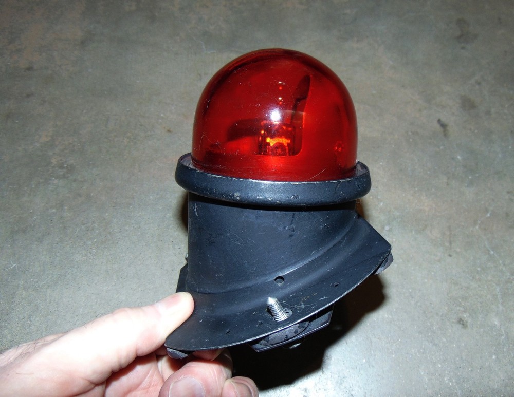 Surplus Military Aircraft Red Wing Tip Position Light Assembly Soderberg Mfg. Co