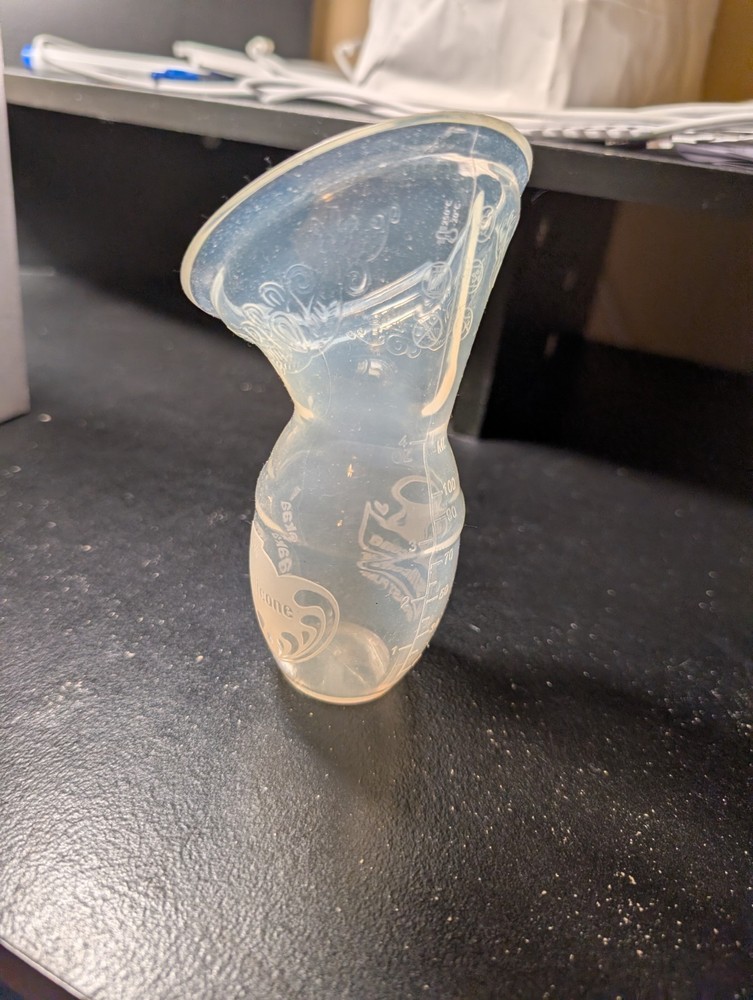 1 Haakaa pump + 1 single portable breast pump