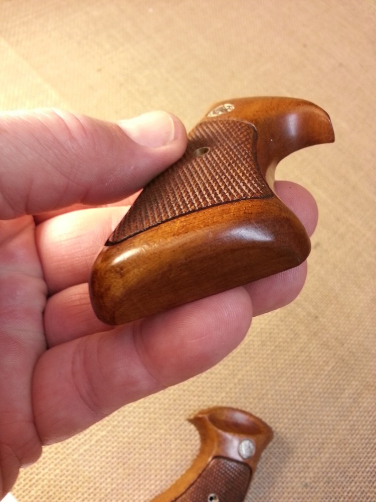 Original Smith & Wesson J Frame Square Butt Presentation " Target " Grips NICE