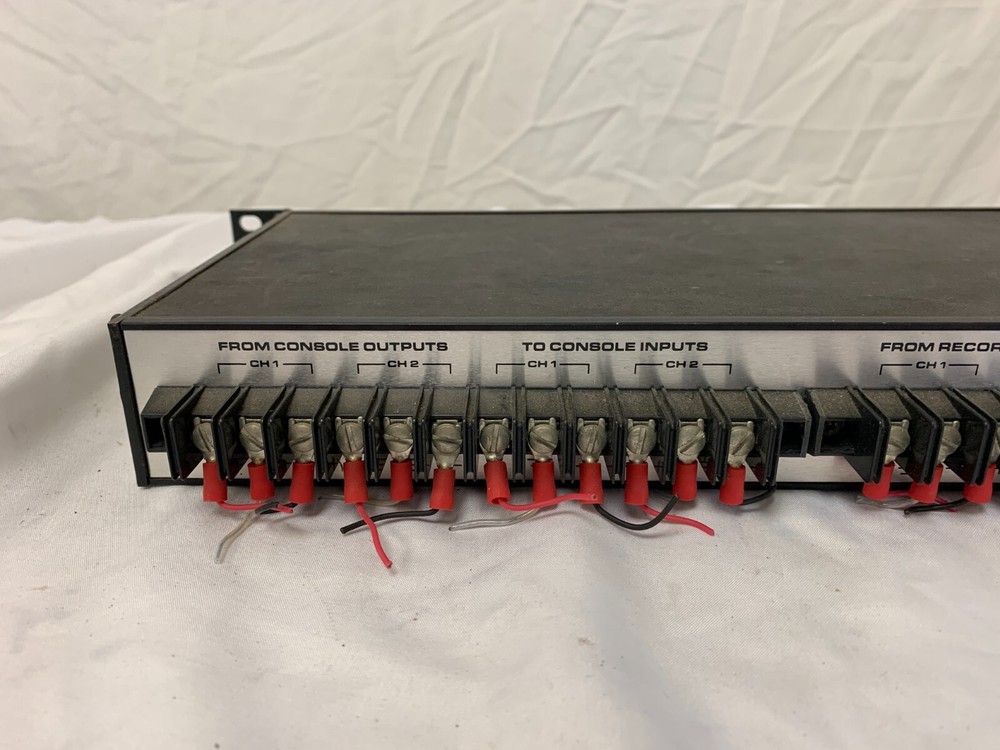 DBX MODEL 140A NOISE REDUCTION SYSTEM Encoder/decode Two-Channel Type II