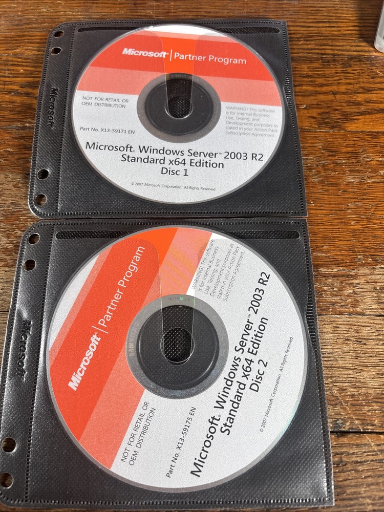 Microsoft  Windows Small Business Server 2003 R2 Standard Edition With Key