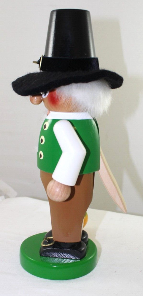 Steinbach German Chubby Pilgrim Carrying Pumpkins 12" Nutcracker Charming