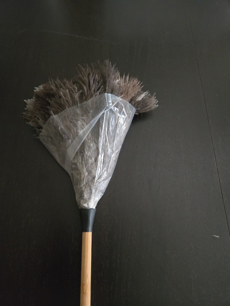 16 Inch Handle Ostrich Feather Duster