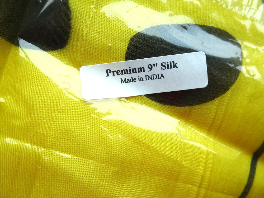 MAGIC - 9" Yellow SKULL 100% Silk (NEW)